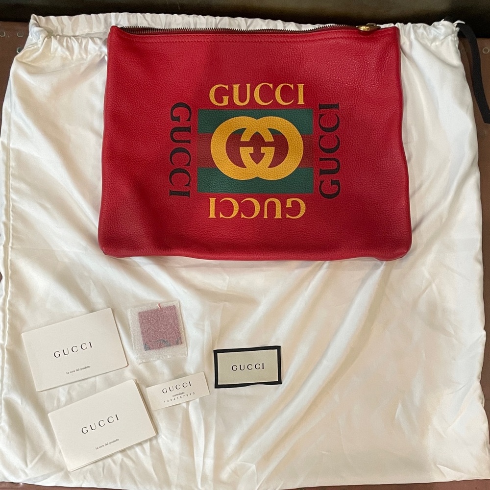 Gucci Pebbled Calfskin Medium Logo Portofino